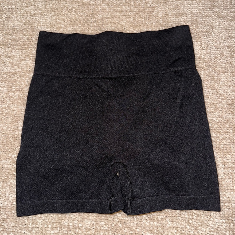 Scrunch, Butt Lifting Seamless Shorts - Size Medium